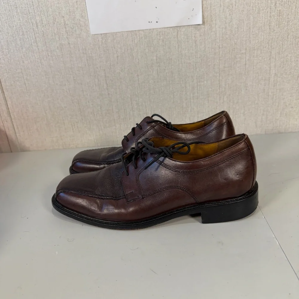 Bostonian Dark‎ Brown Leather Oxfords